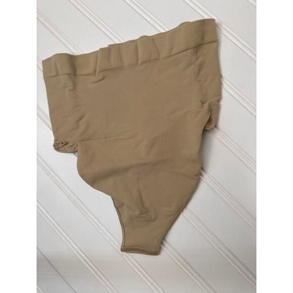 NEW Skims Seamless Sculpt Bralette & Mica Mid Waist Thong BUNDLE Size S & L - Picture 6 of 7